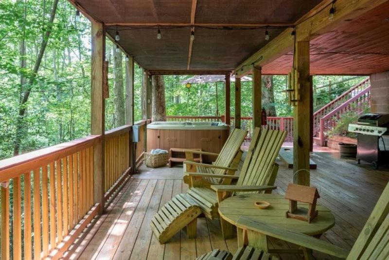 Mountain Spirit Cabin - Fireplace And Hot Tub Villa บลูริดจ์ ห้อง รูปภาพ