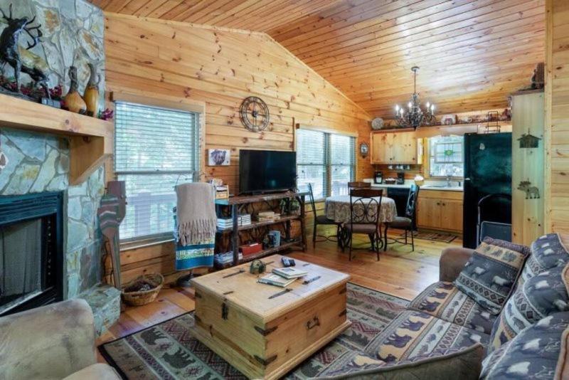 Mountain Spirit Cabin - Fireplace And Hot Tub Villa บลูริดจ์ ภายนอก รูปภาพ