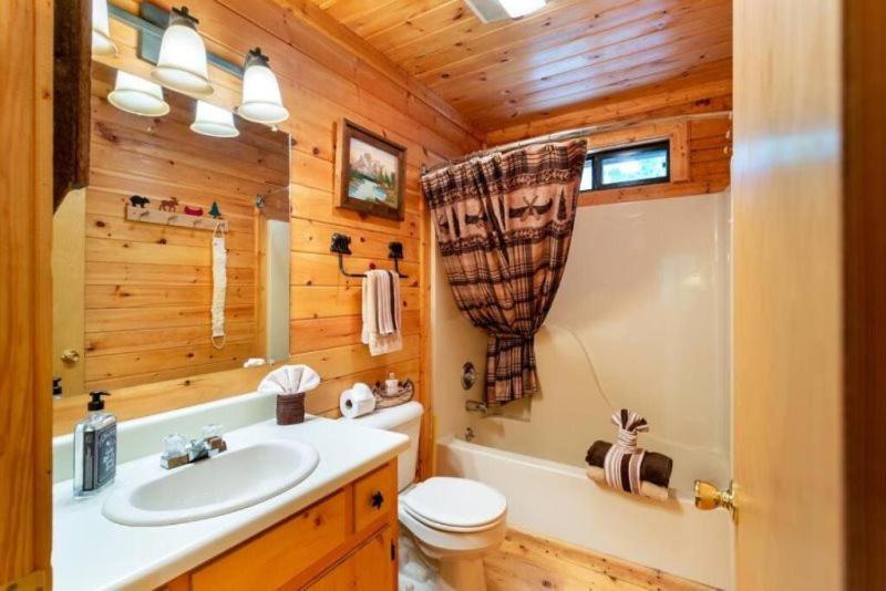 Mountain Spirit Cabin - Fireplace And Hot Tub Villa บลูริดจ์ ภายนอก รูปภาพ