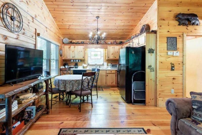 Mountain Spirit Cabin - Fireplace And Hot Tub Villa บลูริดจ์ ภายนอก รูปภาพ