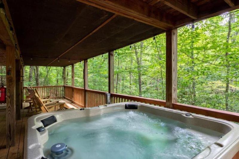 Mountain Spirit Cabin - Fireplace And Hot Tub Villa บลูริดจ์ ภายนอก รูปภาพ
