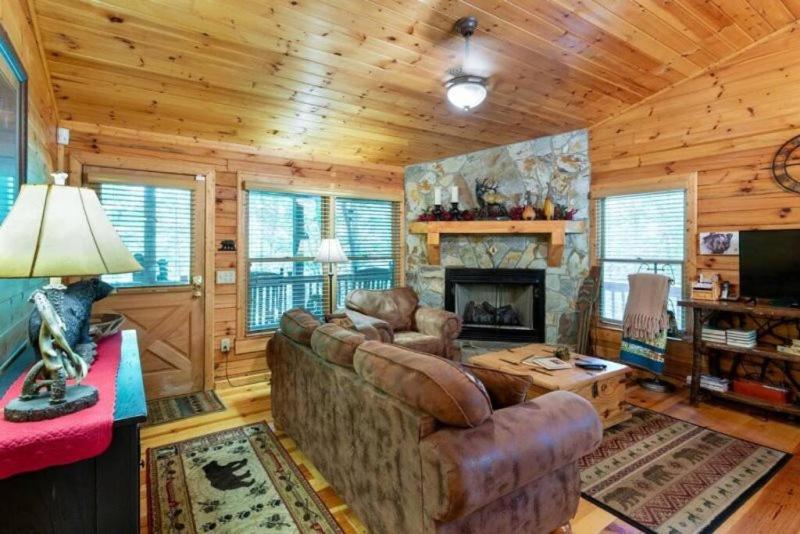 Mountain Spirit Cabin - Fireplace And Hot Tub Villa บลูริดจ์ ภายนอก รูปภาพ